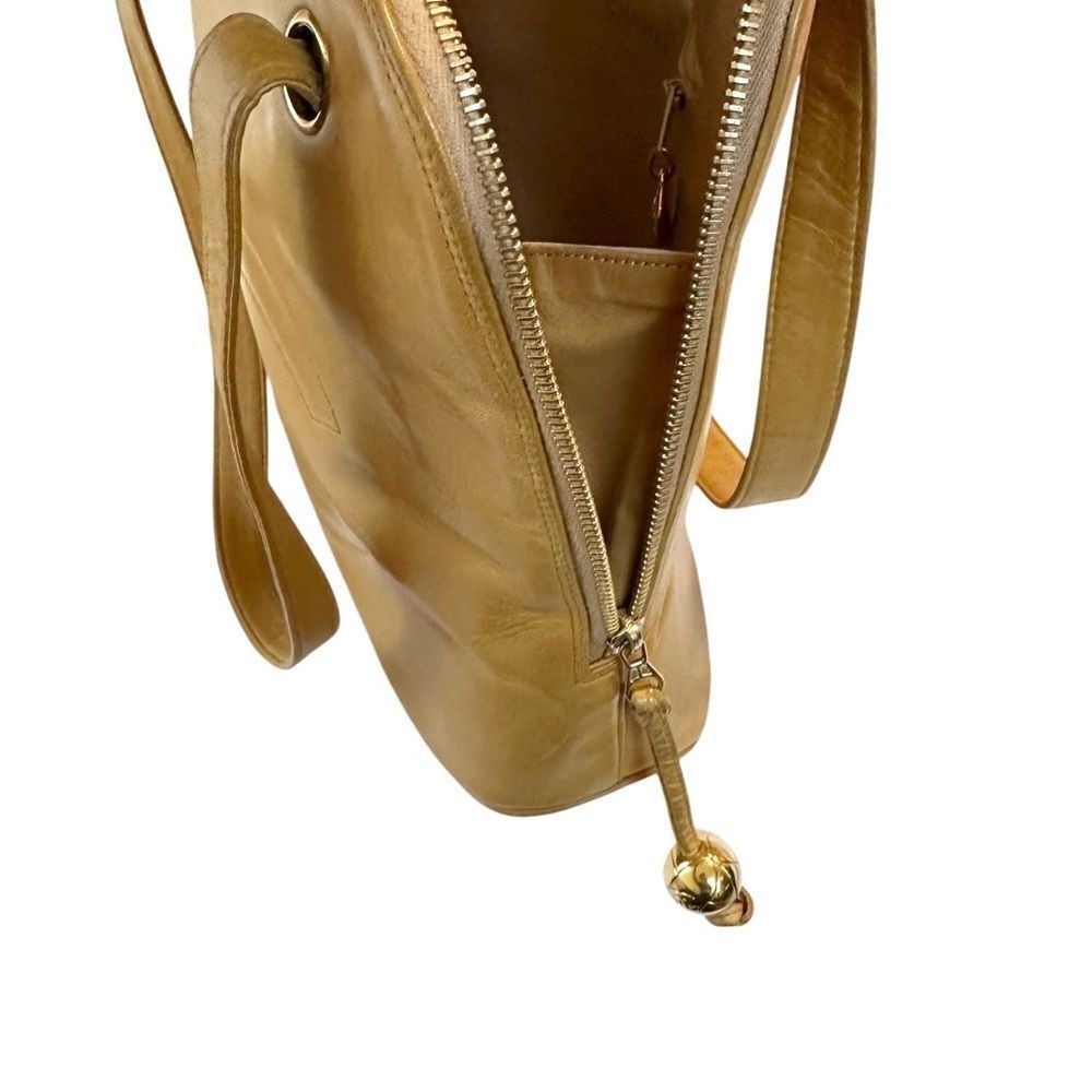 Chanel light brown tote - Picture 8 of 16
